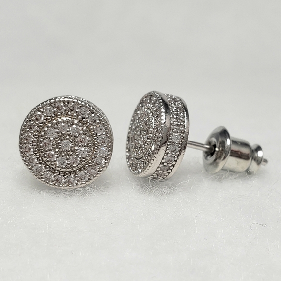 18k Pave Studs - Picture 4 of 7